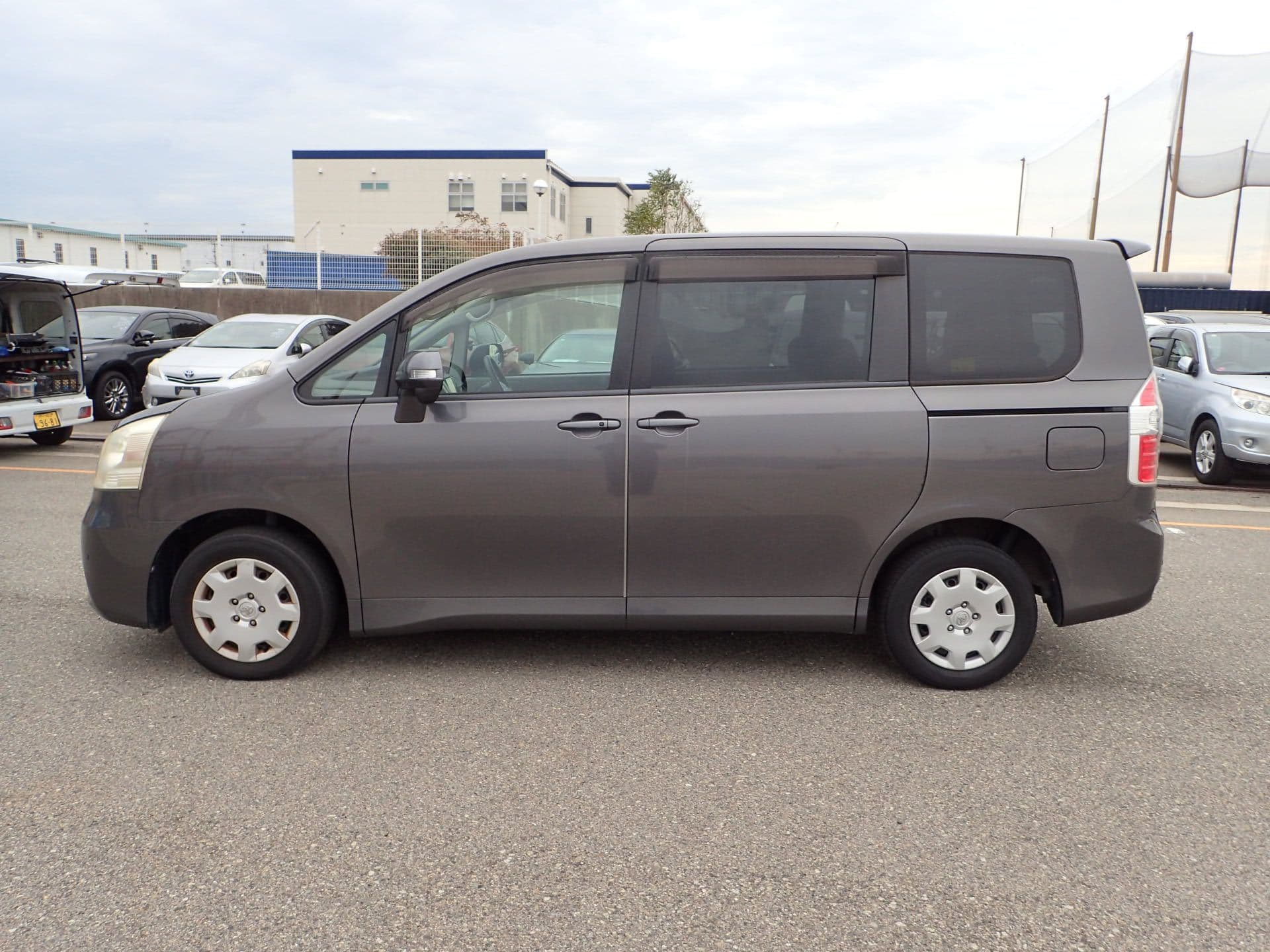 Vehicle SU00001145 large view 3