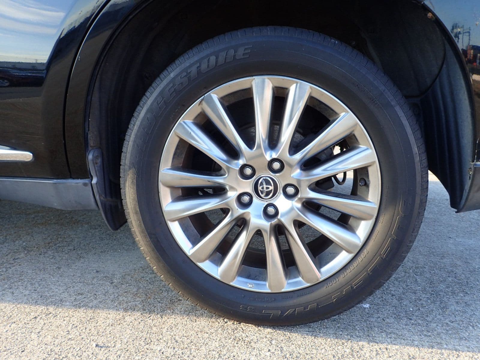 Vehicle SU00001128 large view 11