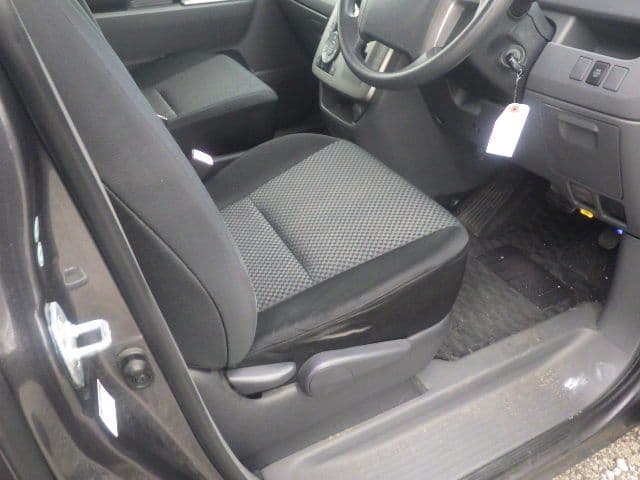 Vehicle SU00001146 large view 20