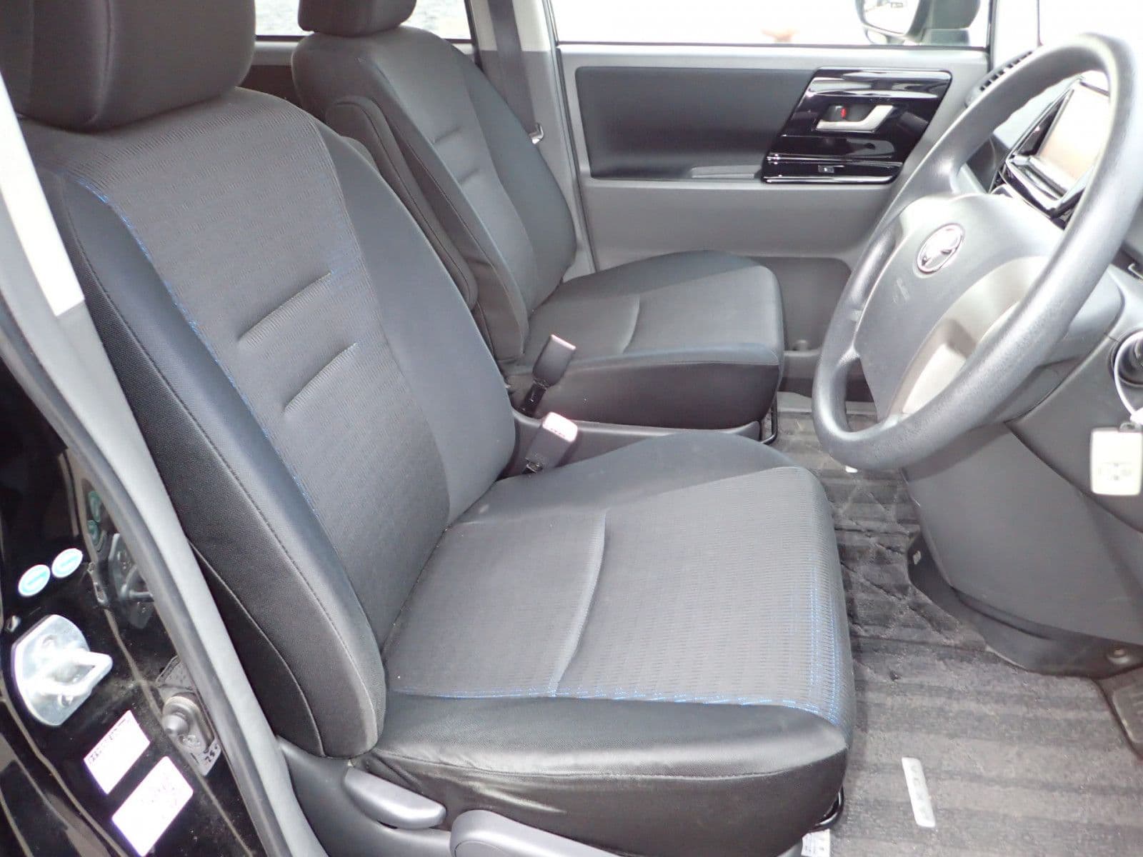 Vehicle SU00001135 large view 22