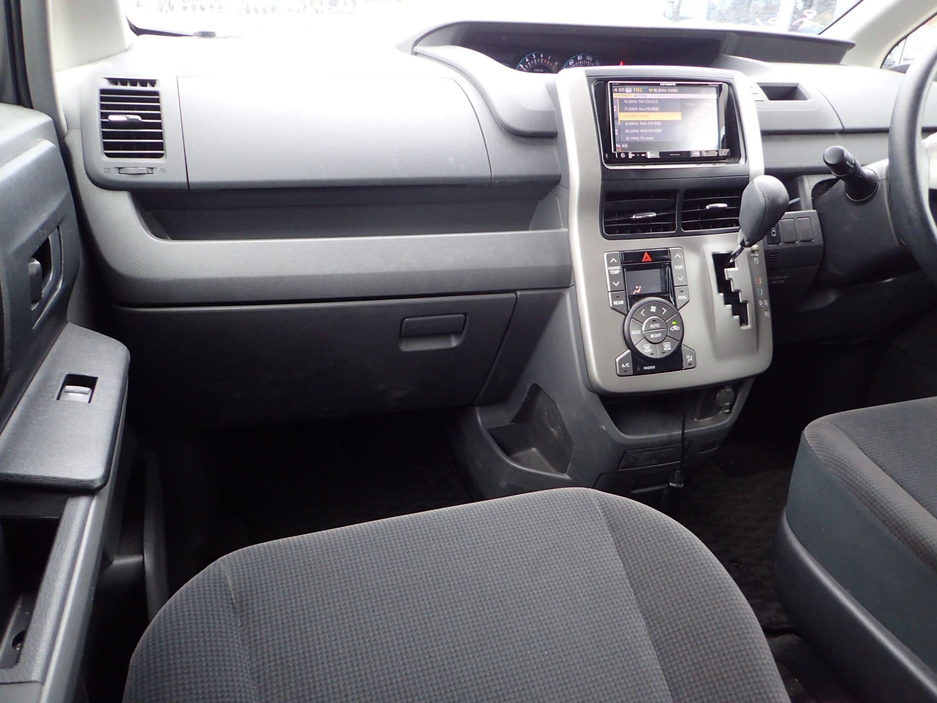 Vehicle SU00001145 large view 29