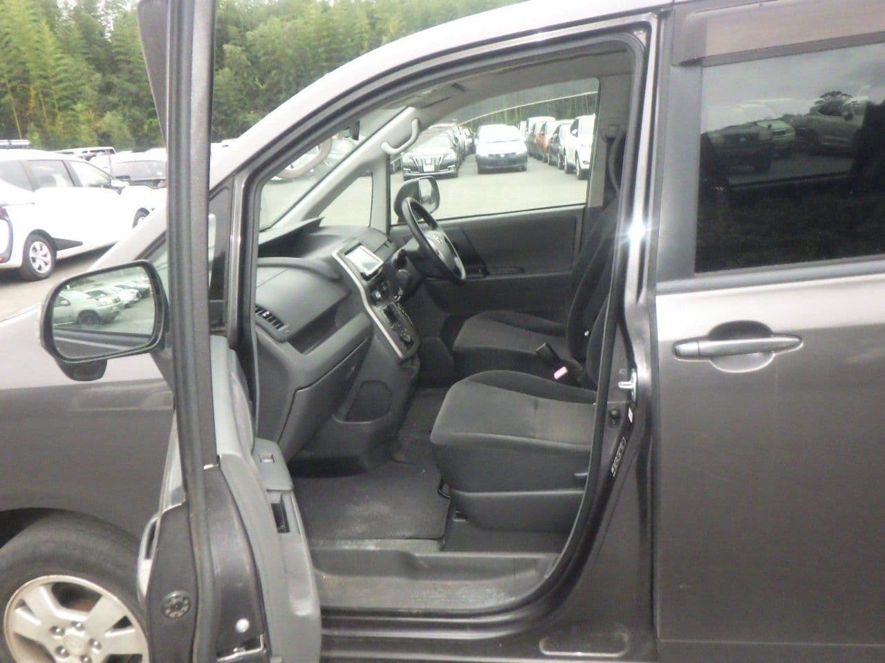 Vehicle SU00001149 large view 25