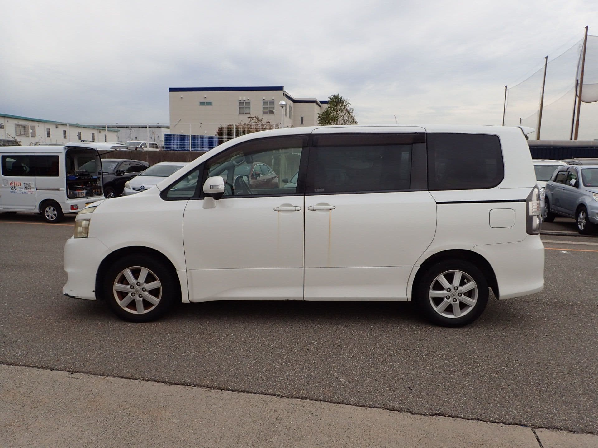 Vehicle SU00001147 large view 3