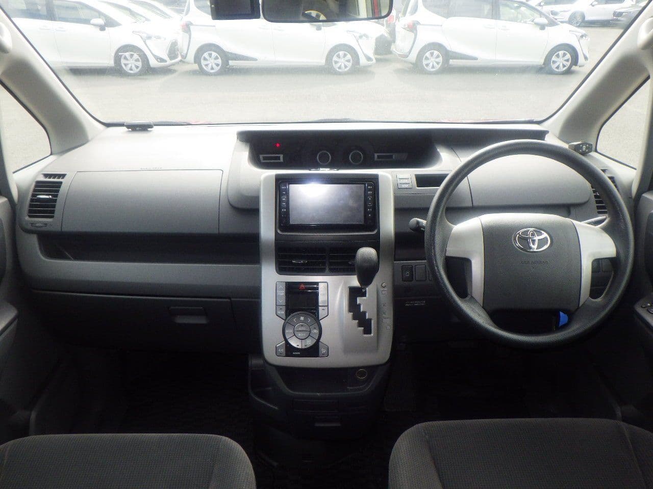 Vehicle SU00001136 large view 28