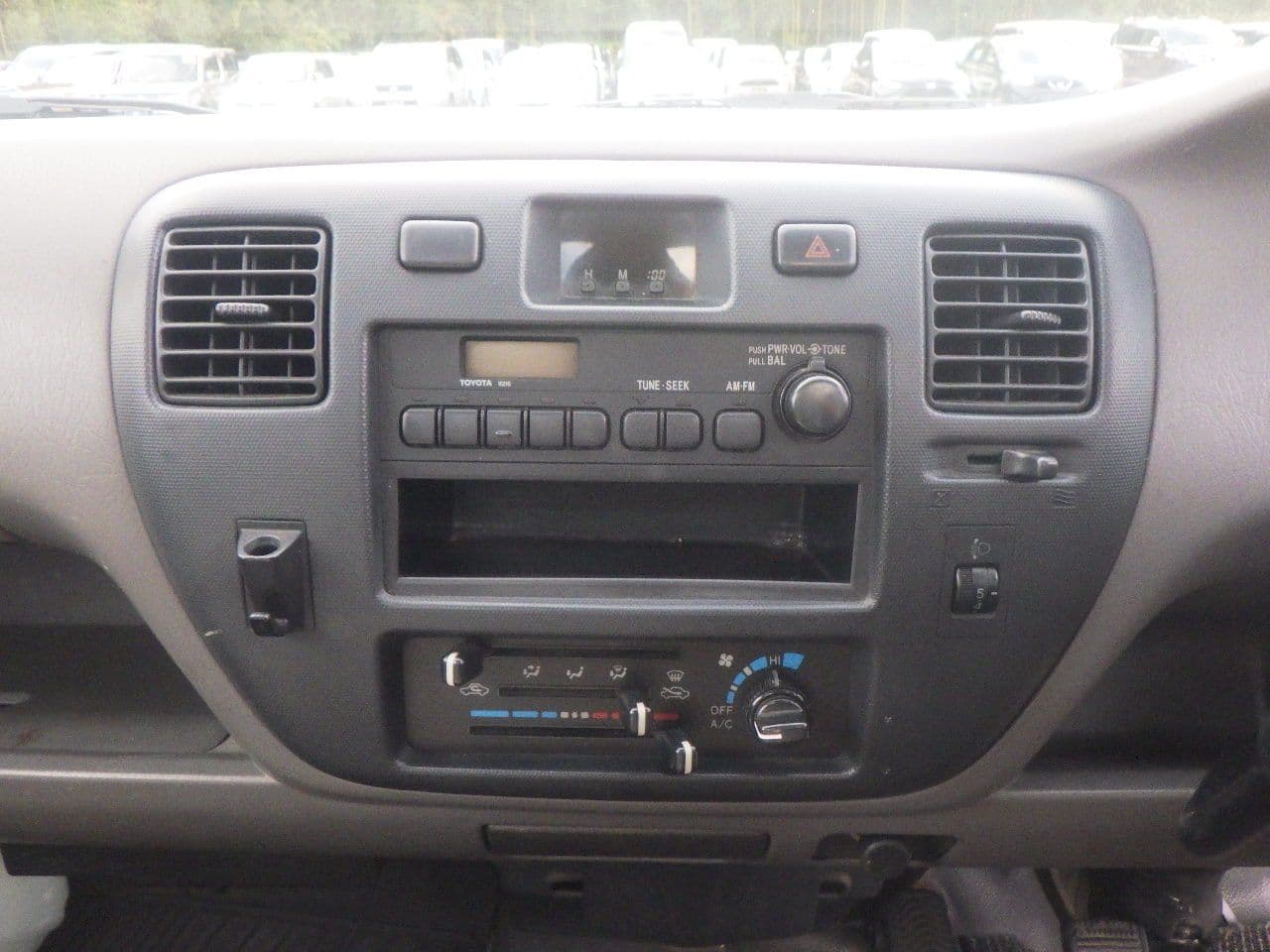 Vehicle SU00001139 large view 23