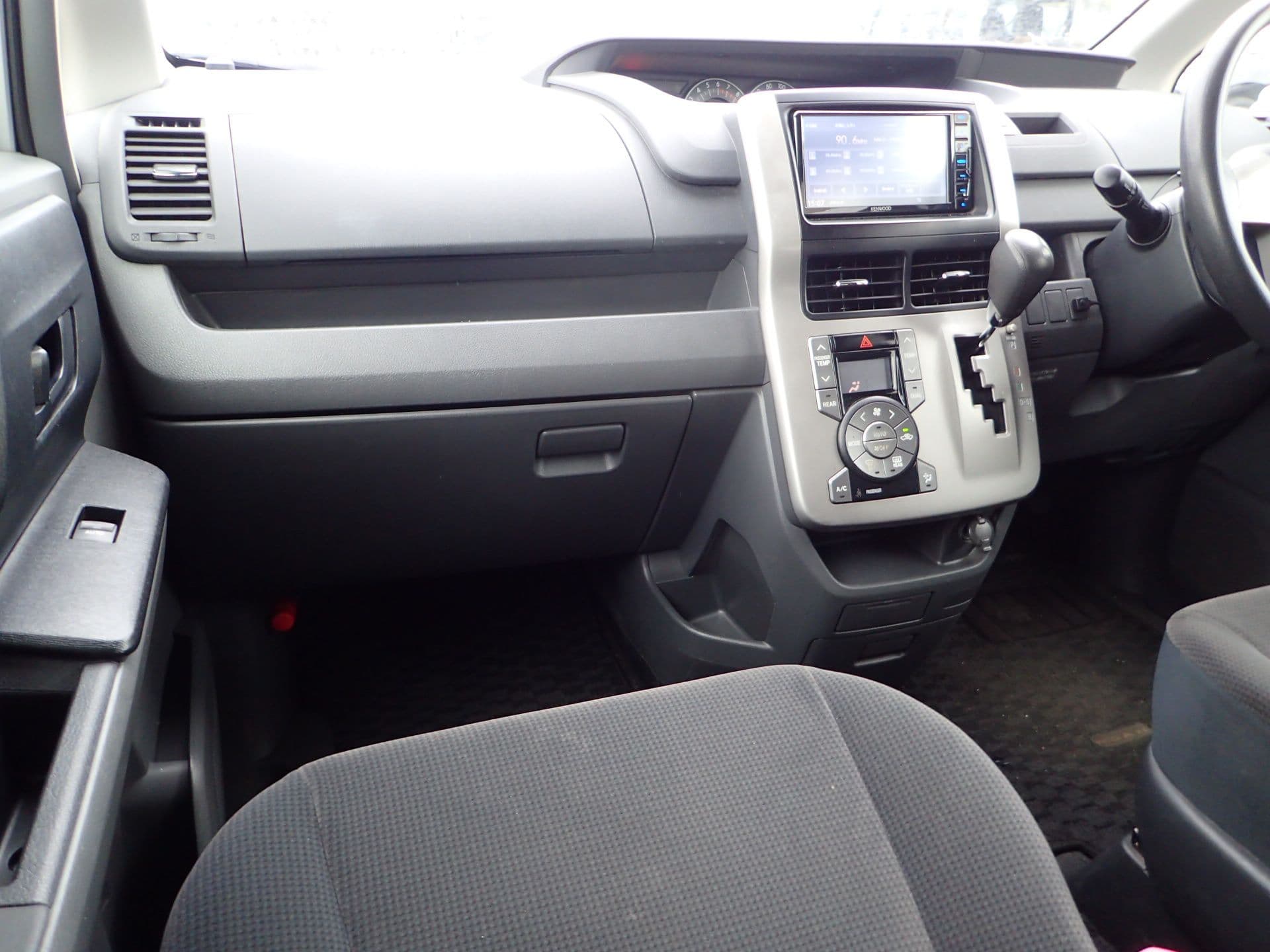 Vehicle SU00001153 large view 29