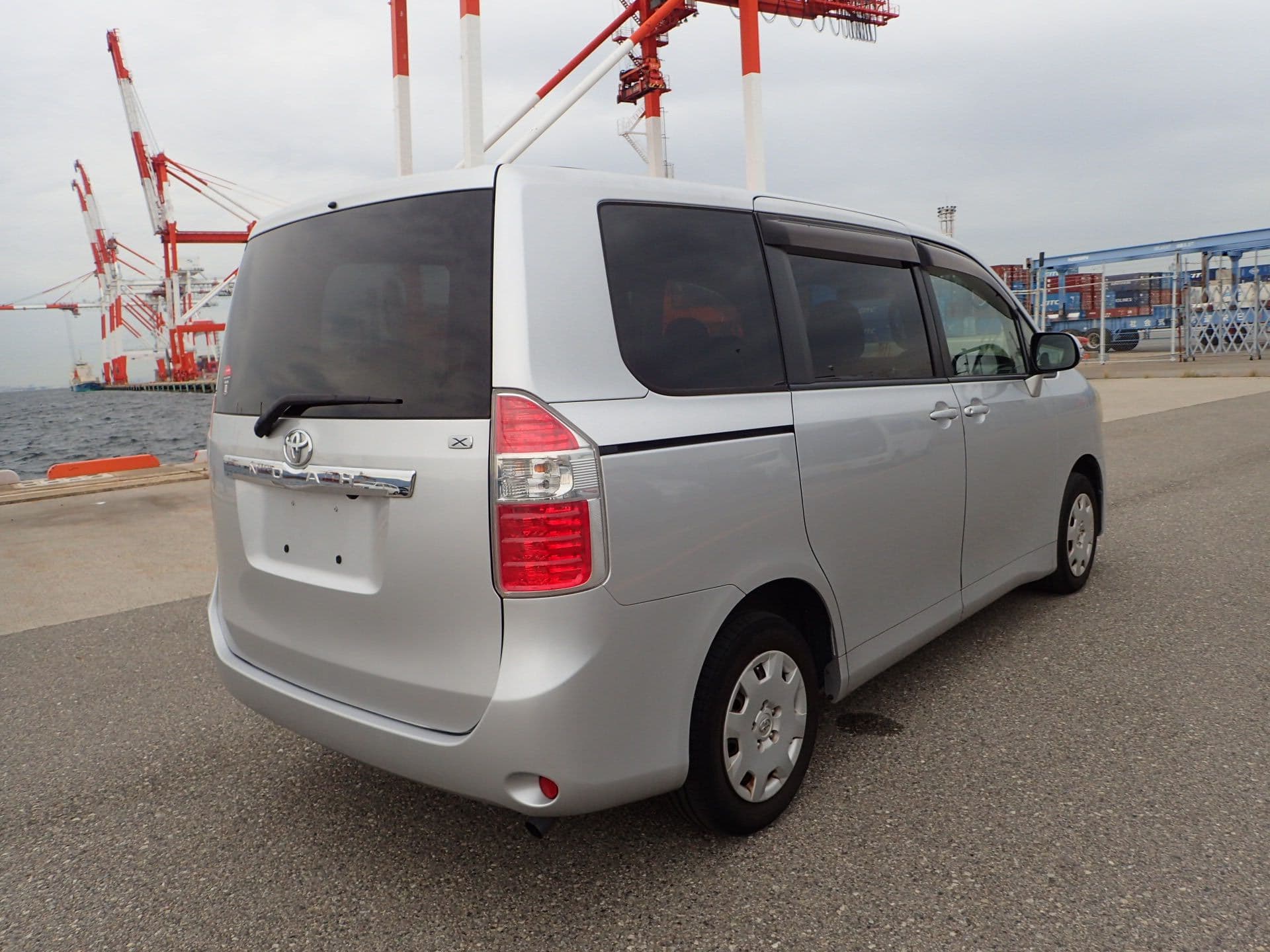 Vehicle SU00001153 large view 6