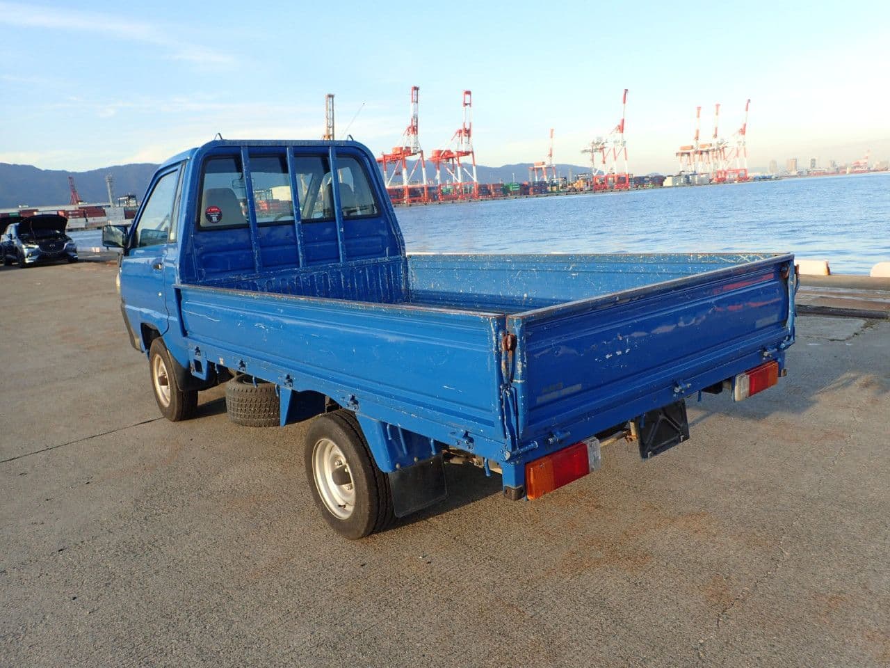 Vehicle SU00001129 large view 4