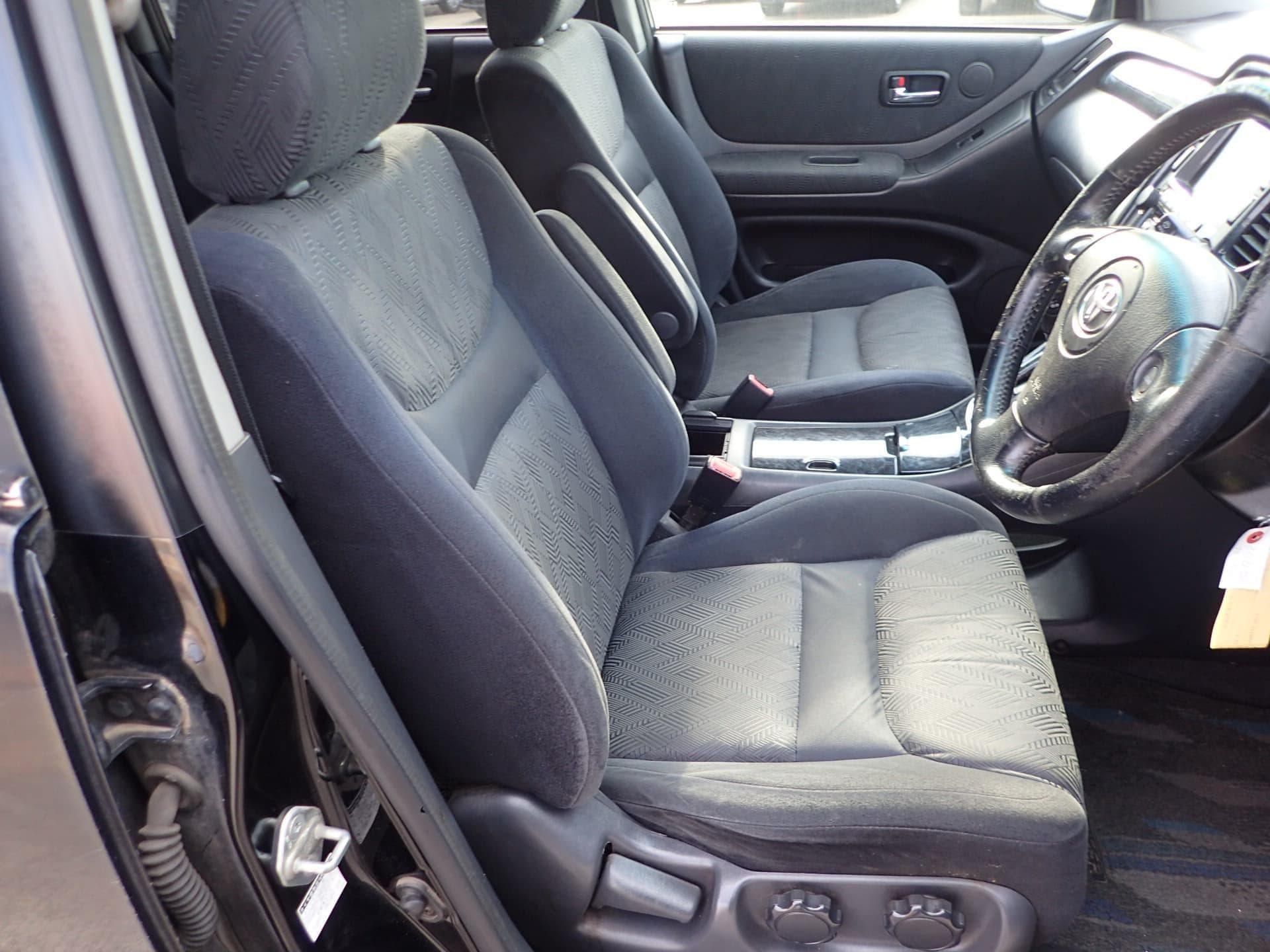 Vehicle SU00001174 large view 21