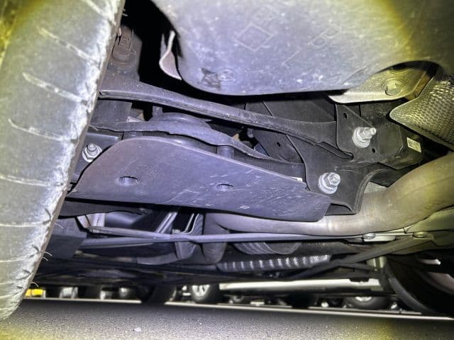 Vehicle SU00001140 large view 16