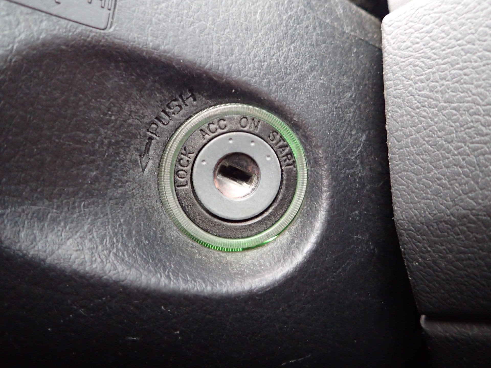 Vehicle SU00001147 large view 36