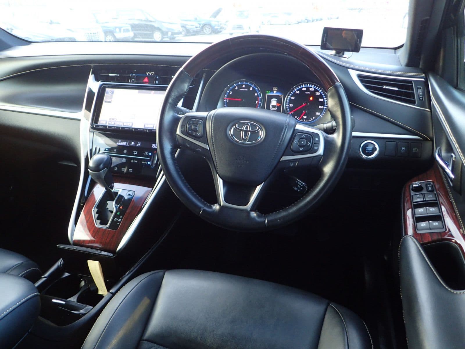 Vehicle SU00001126 large view 26