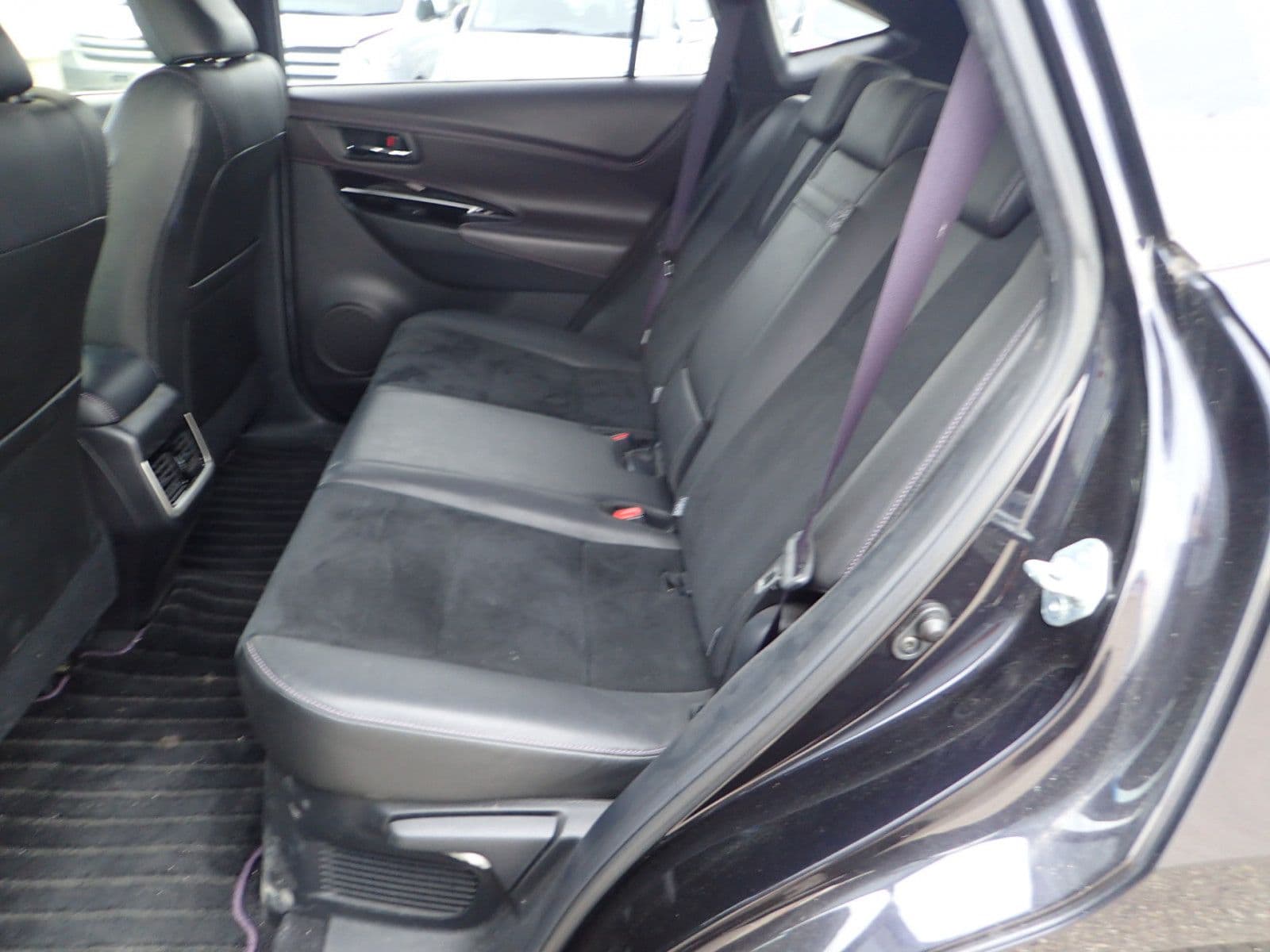 Vehicle SU00001127 large view 23