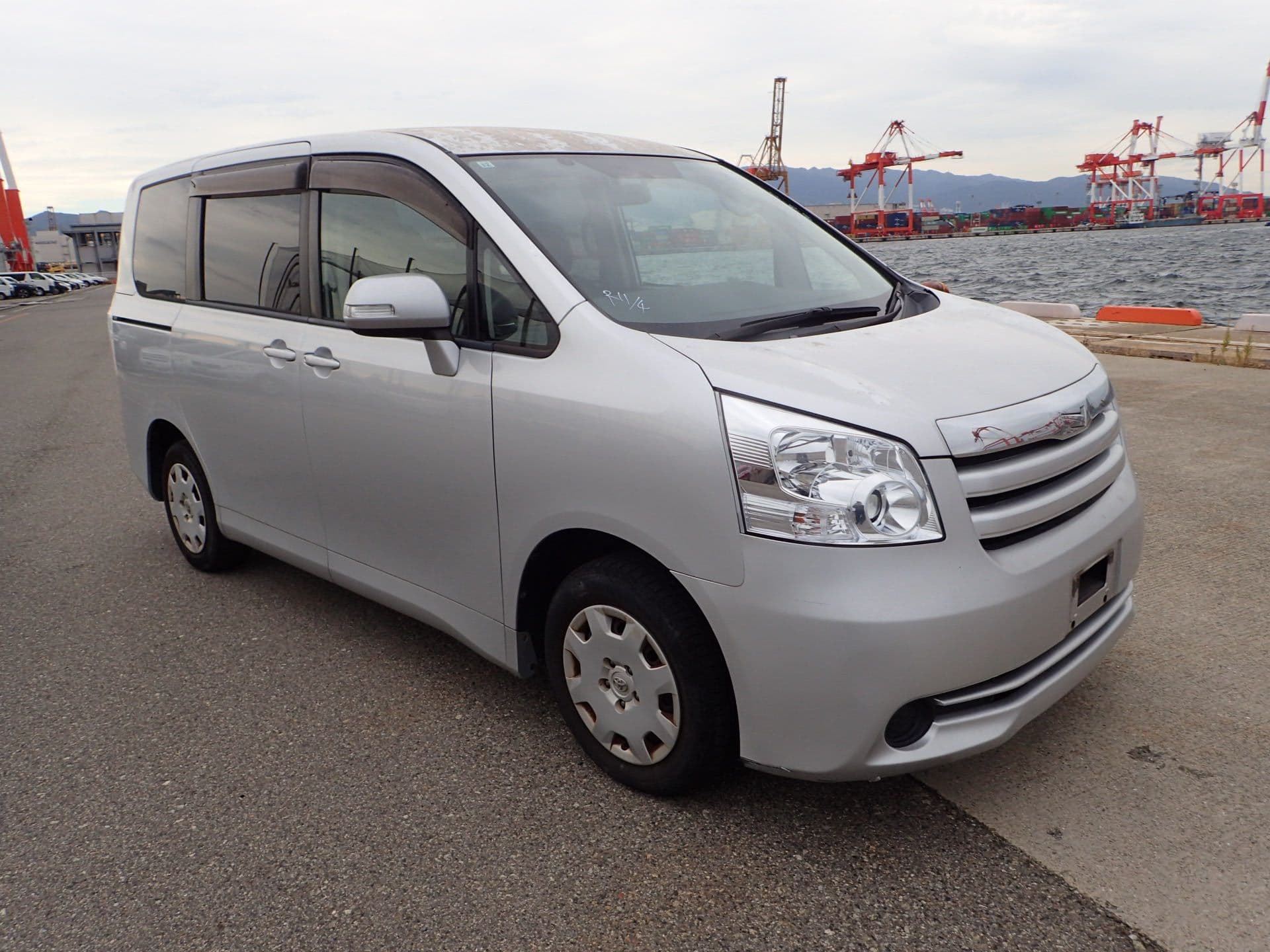 Vehicle SU00001154 large view 8