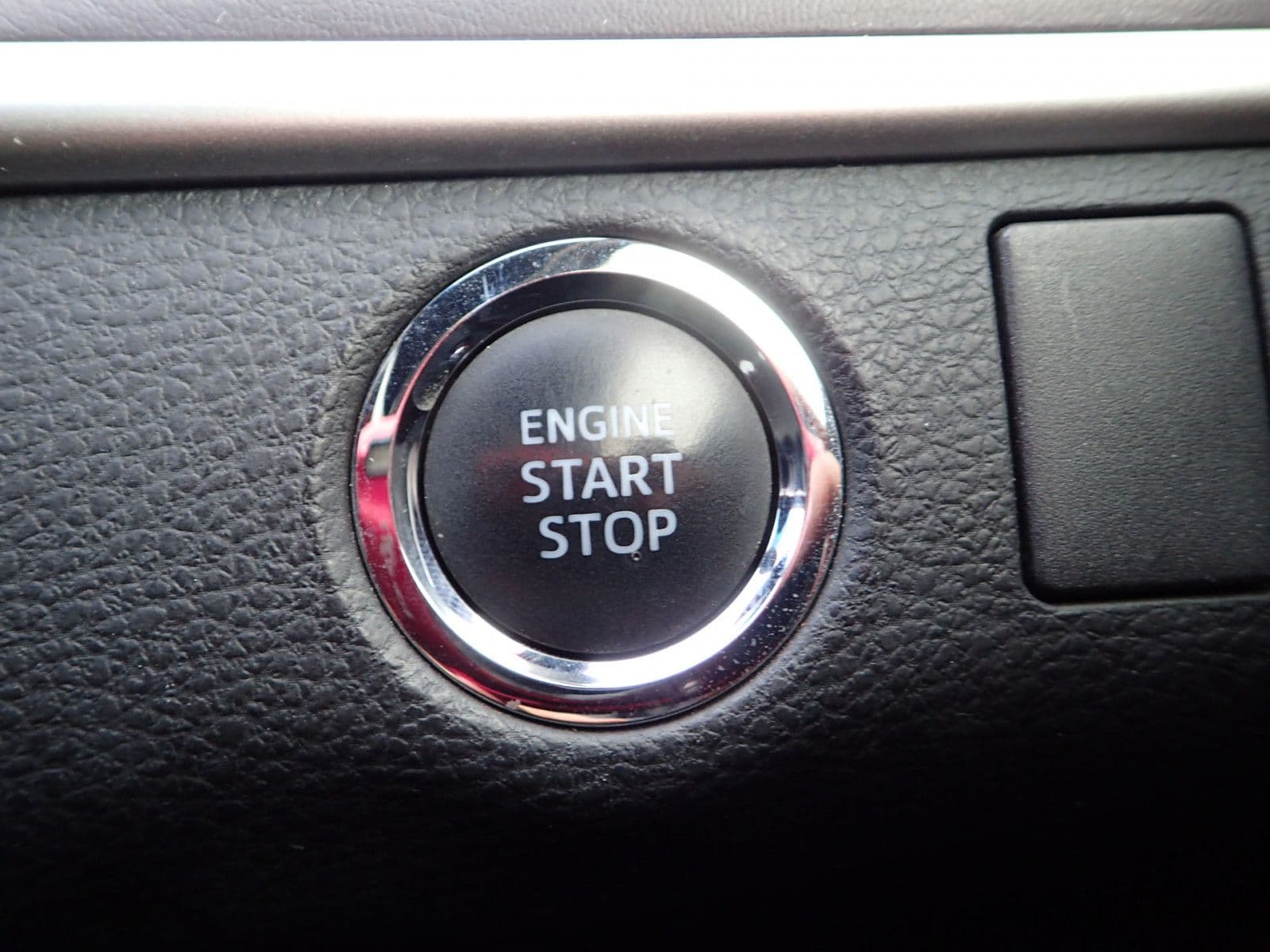 Vehicle SU00001127 large view 34