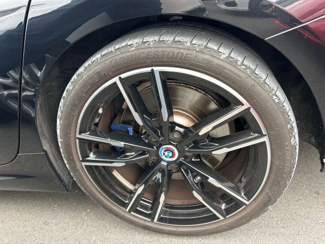 Vehicle SU00001140 large view 10