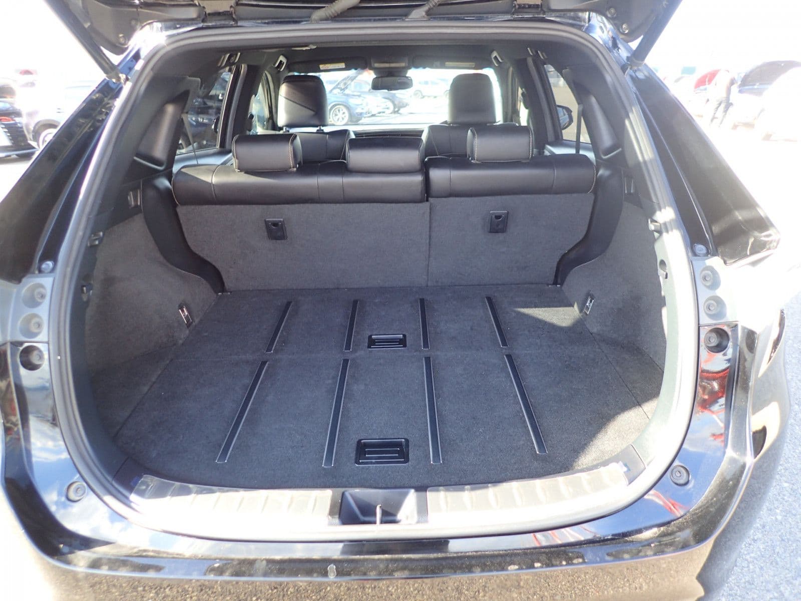 Vehicle SU00001126 large view 22