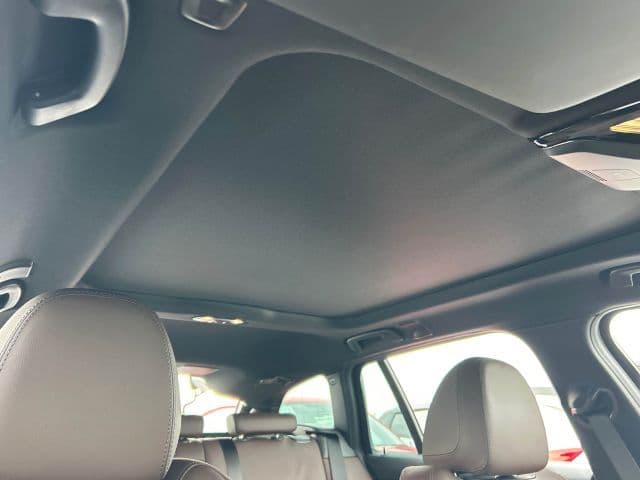 Vehicle SU00001140 large view 39