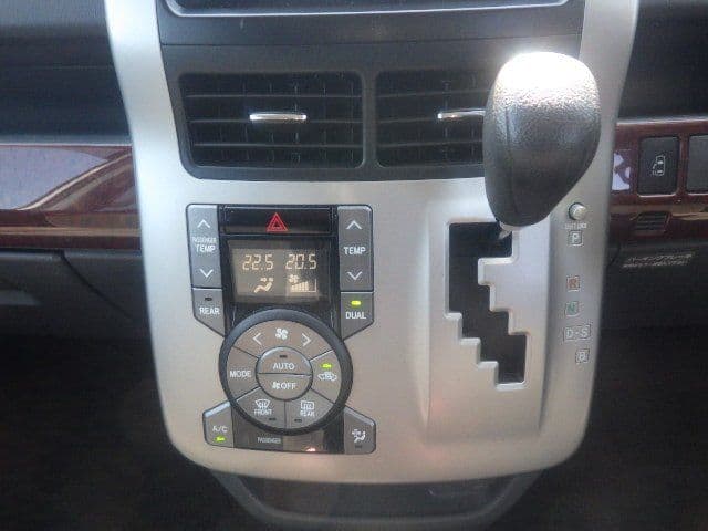 Vehicle SU00001144 large view 31