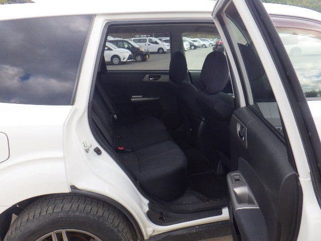 Vehicle SU00001192 large view 21