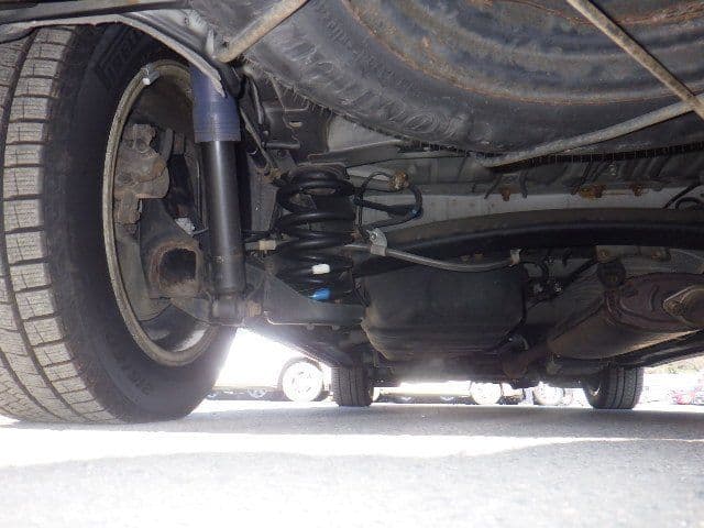 Vehicle SU00001198 large view 17