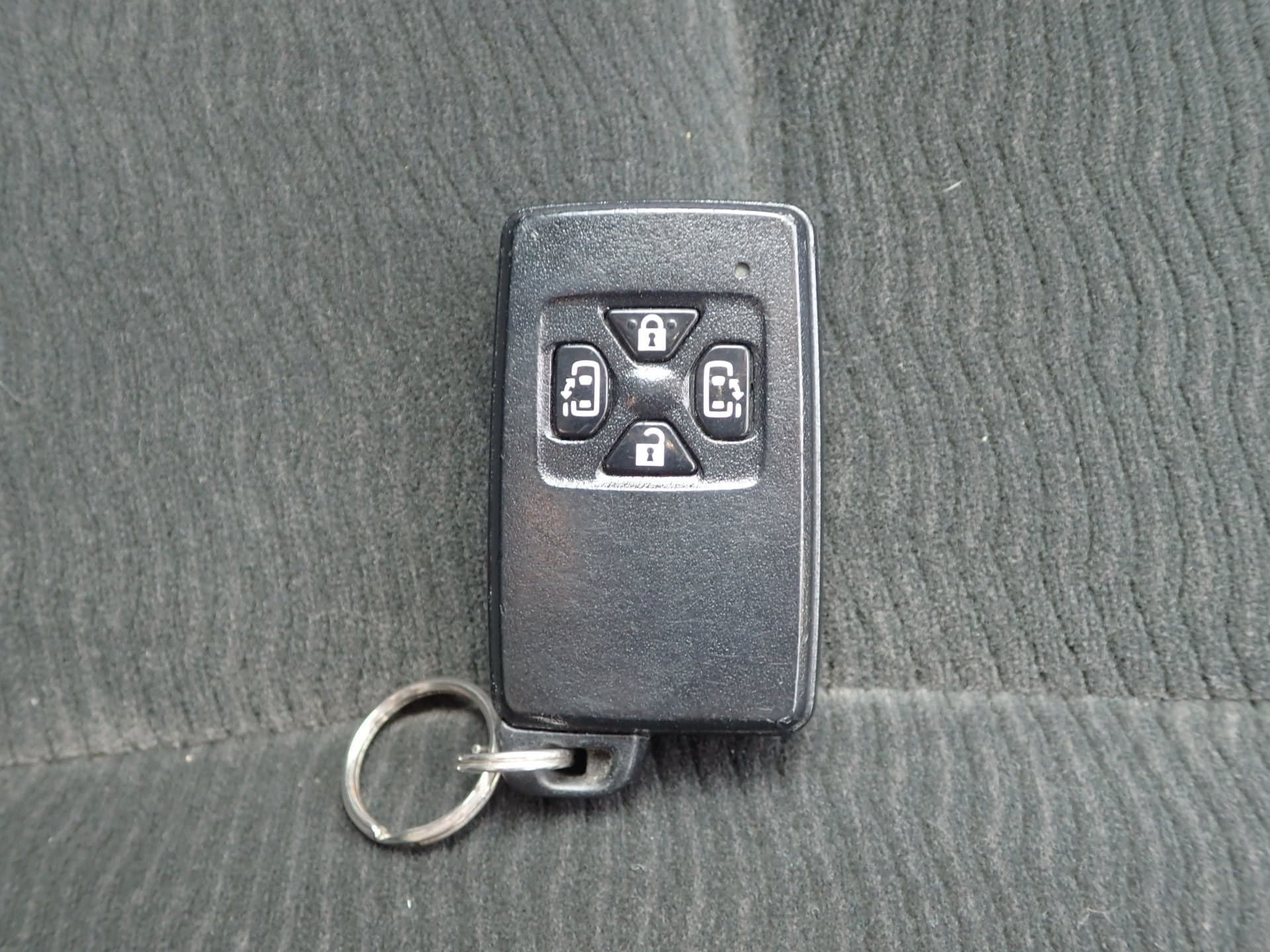 Vehicle SU00001200 large view 34