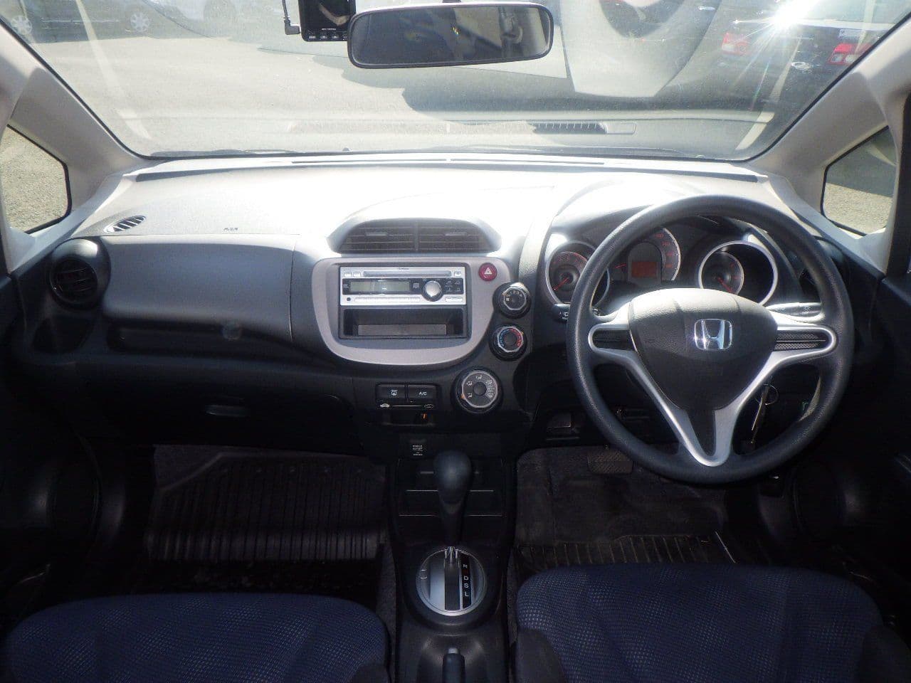 Vehicle SU00001176 large view 28