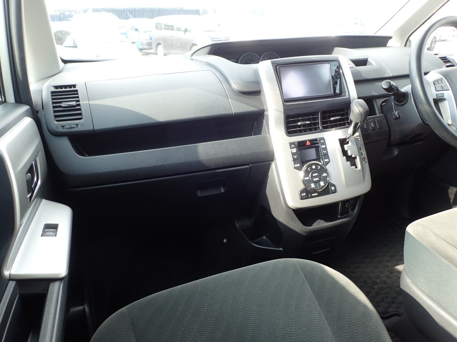 Vehicle SU00001200 large view 29