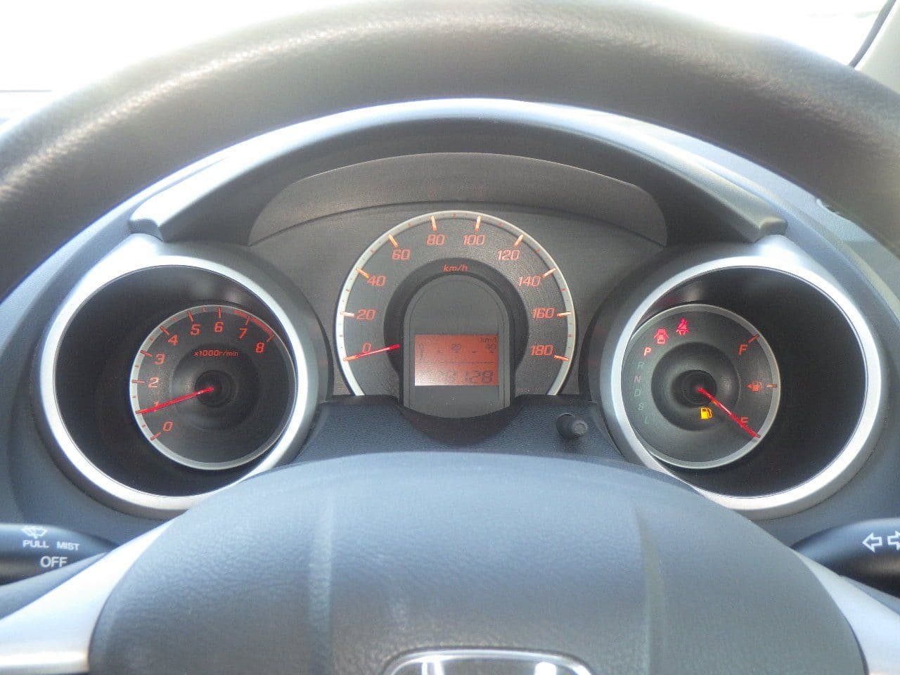 Vehicle SU00001176 large view 30