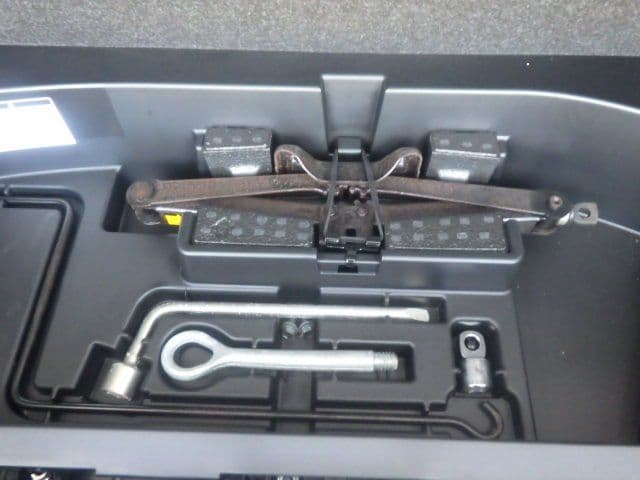 Vehicle SU00001207 large view 36