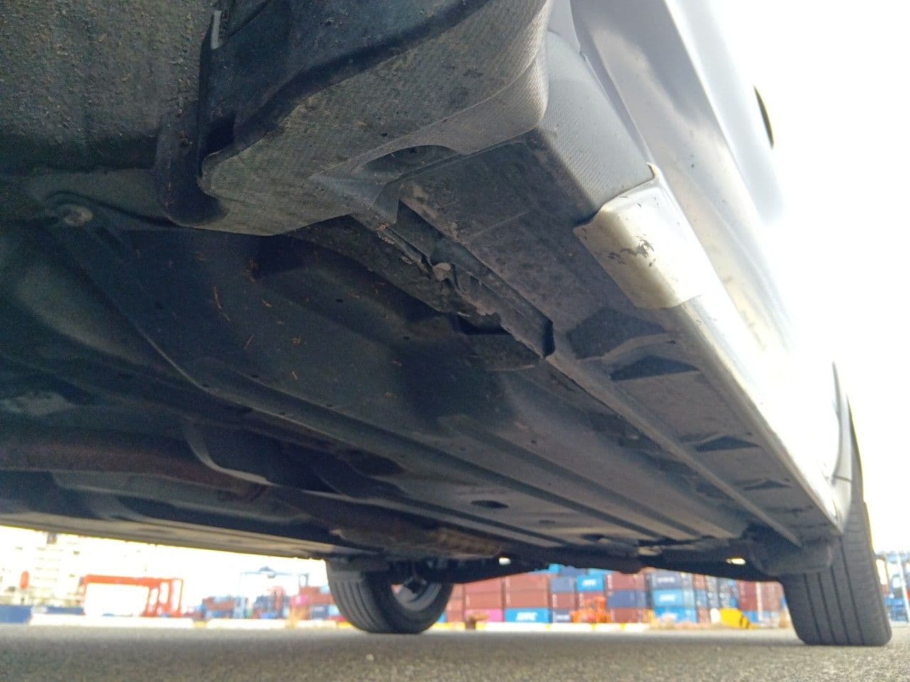 Vehicle SU00001256 large view 17