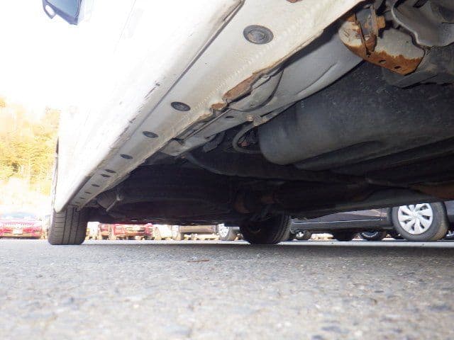 Vehicle SU00001242 large view 19