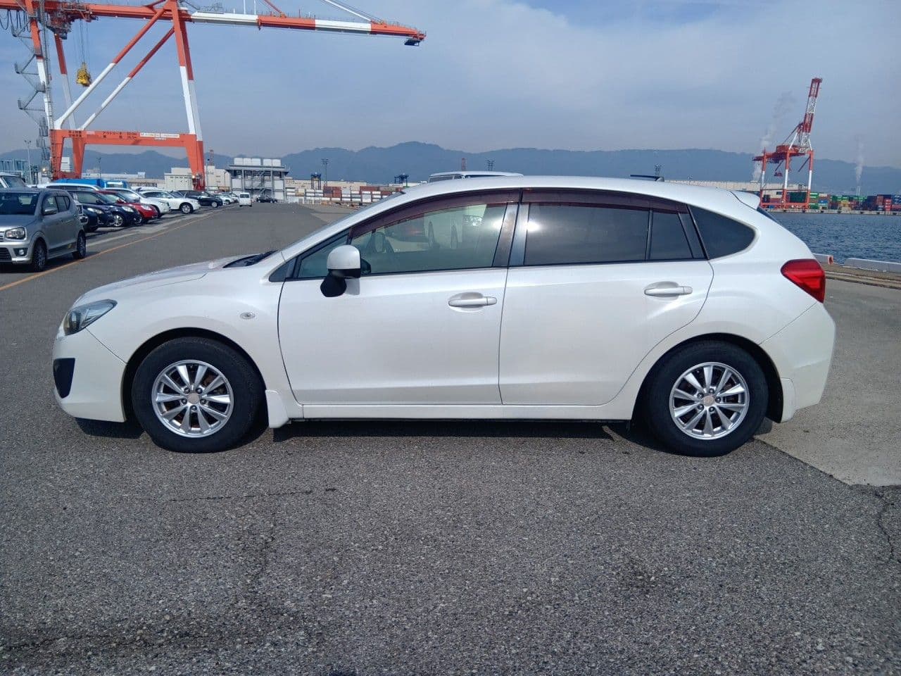 Vehicle SU00001292 large view 3