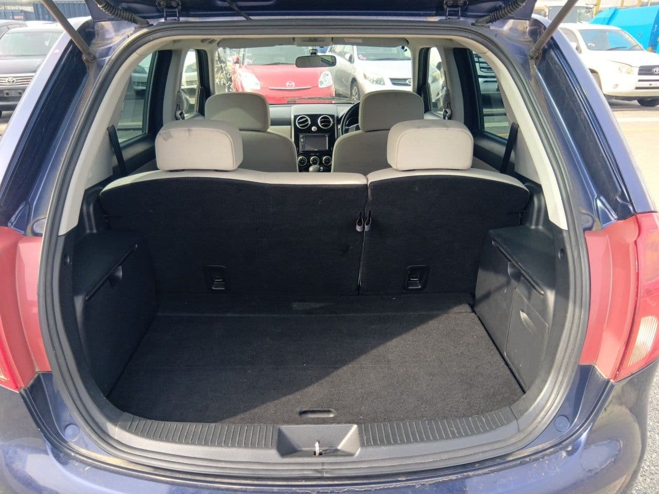 Vehicle SU00001294 large view 24