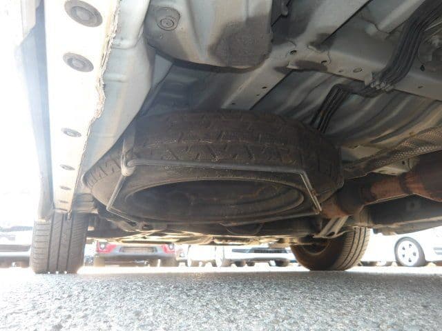 Vehicle SU00001242 large view 16