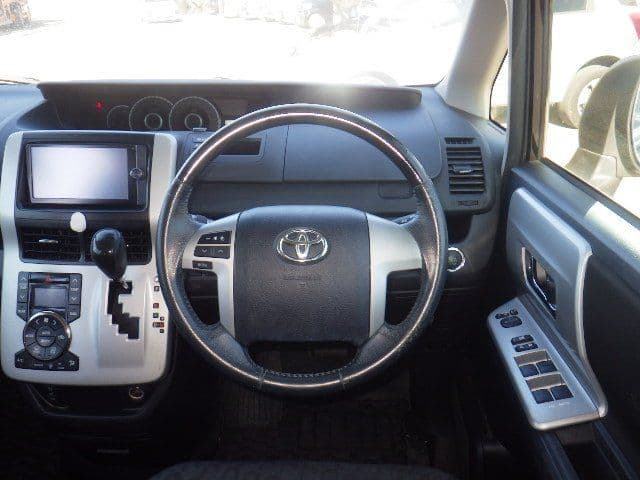 Vehicle SU00001264 large view 27