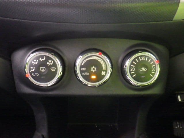 Vehicle SU00001214 large view 34