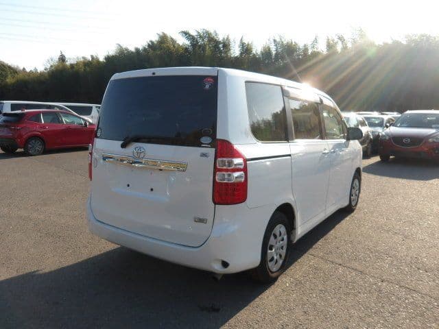 Vehicle SU00001242 large view 6