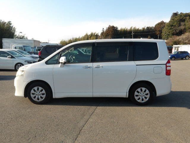 Vehicle SU00001242 large view 3