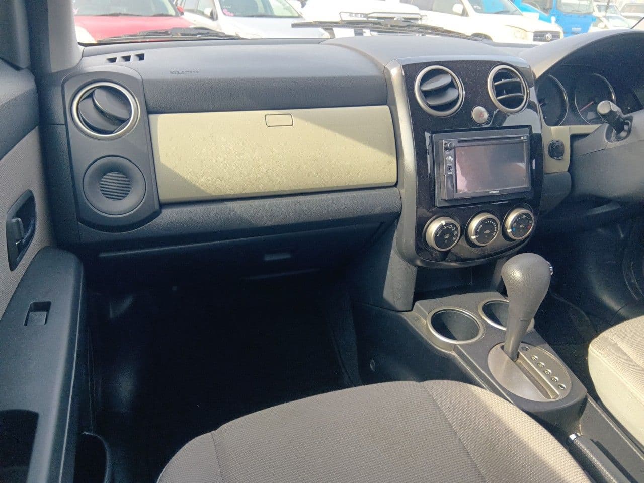 Vehicle SU00001294 large view 28