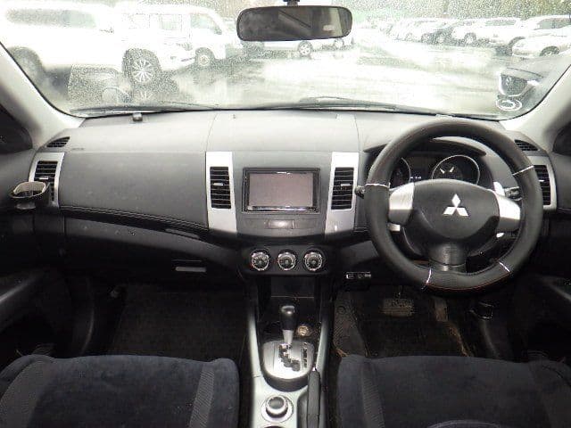 Vehicle SU00001214 large view 28