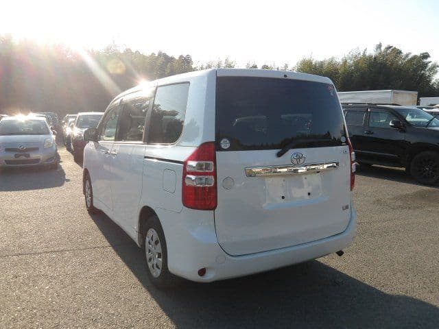 Vehicle SU00001242 large view 4