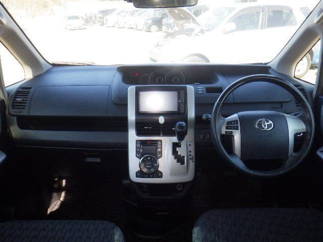 Vehicle SU00001264 large view 29