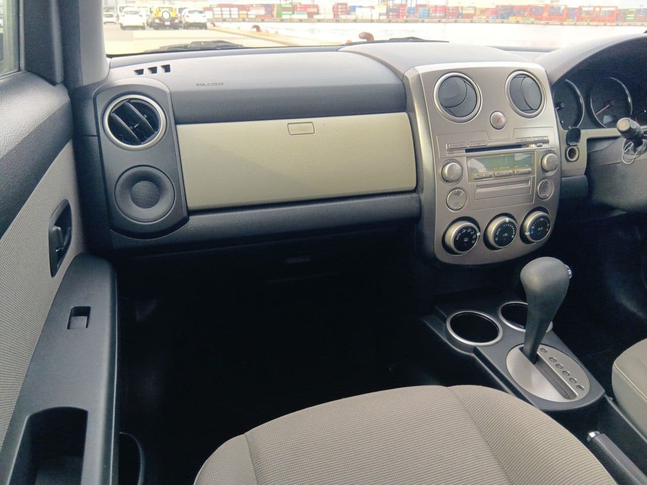 Vehicle SU00001296 large view 28