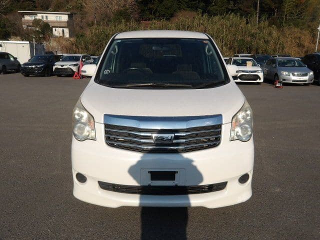 Vehicle SU00001242 large view 9