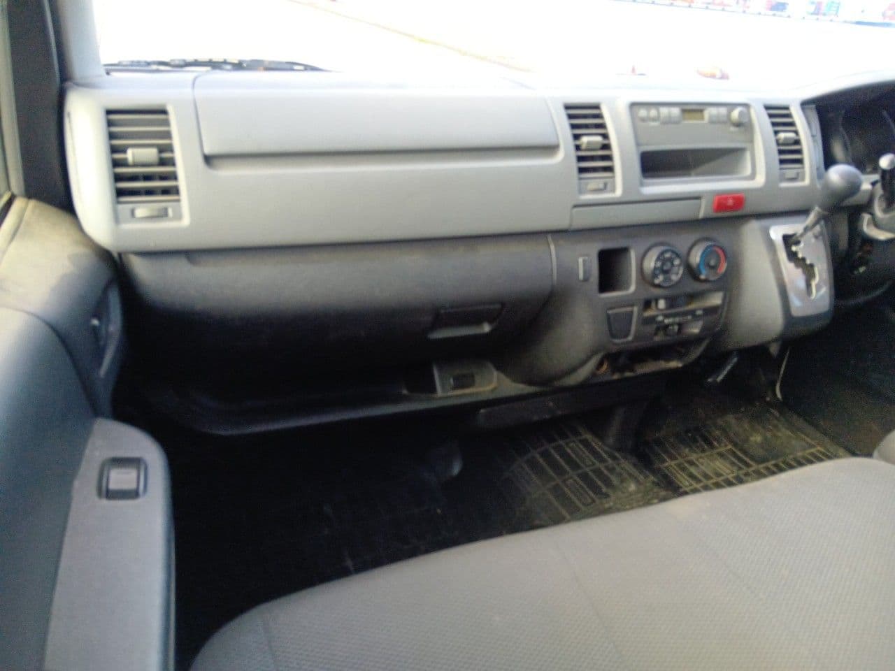 Vehicle SU00001390 large view 26