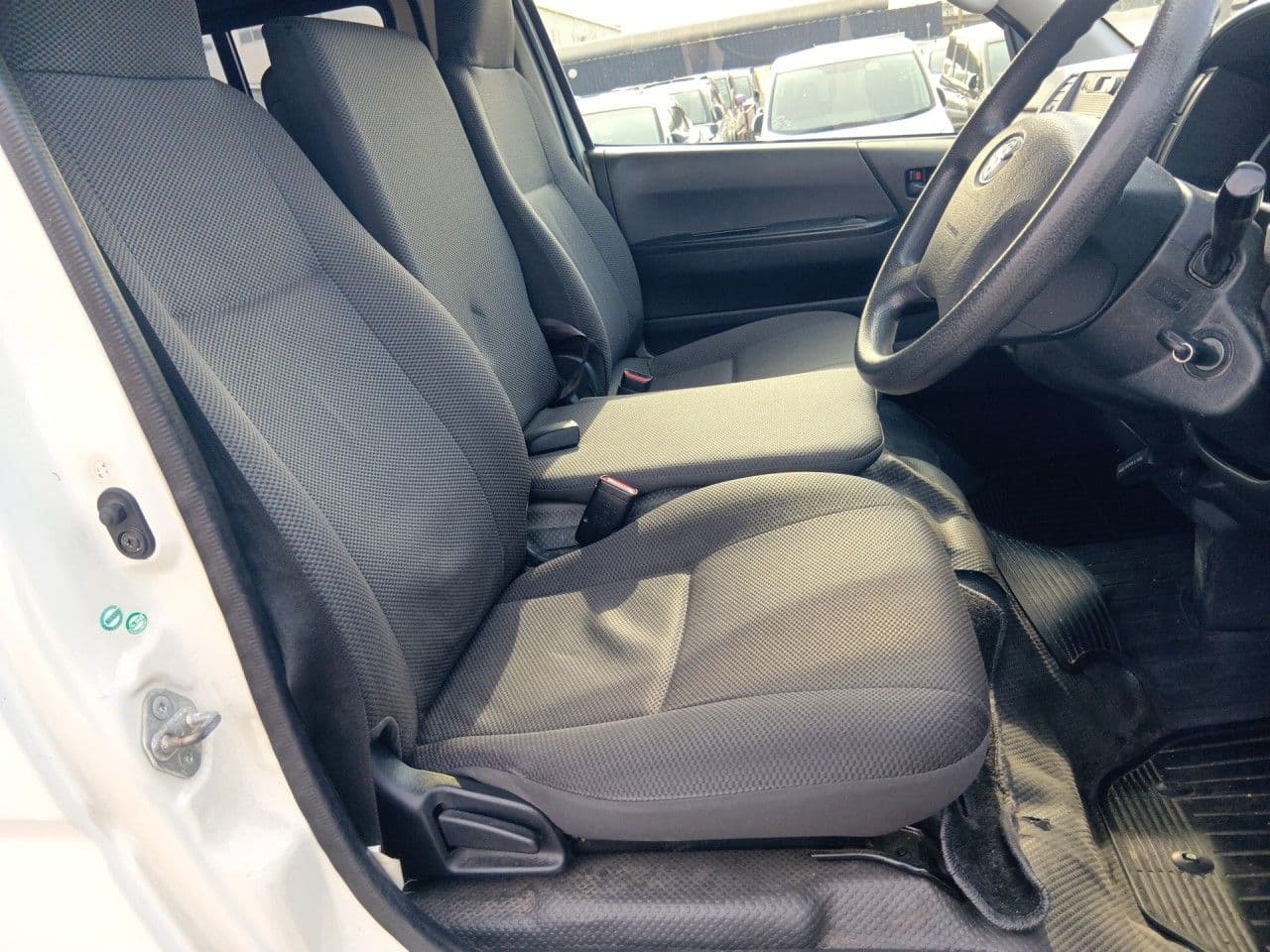 Vehicle SU00001340 large view 22