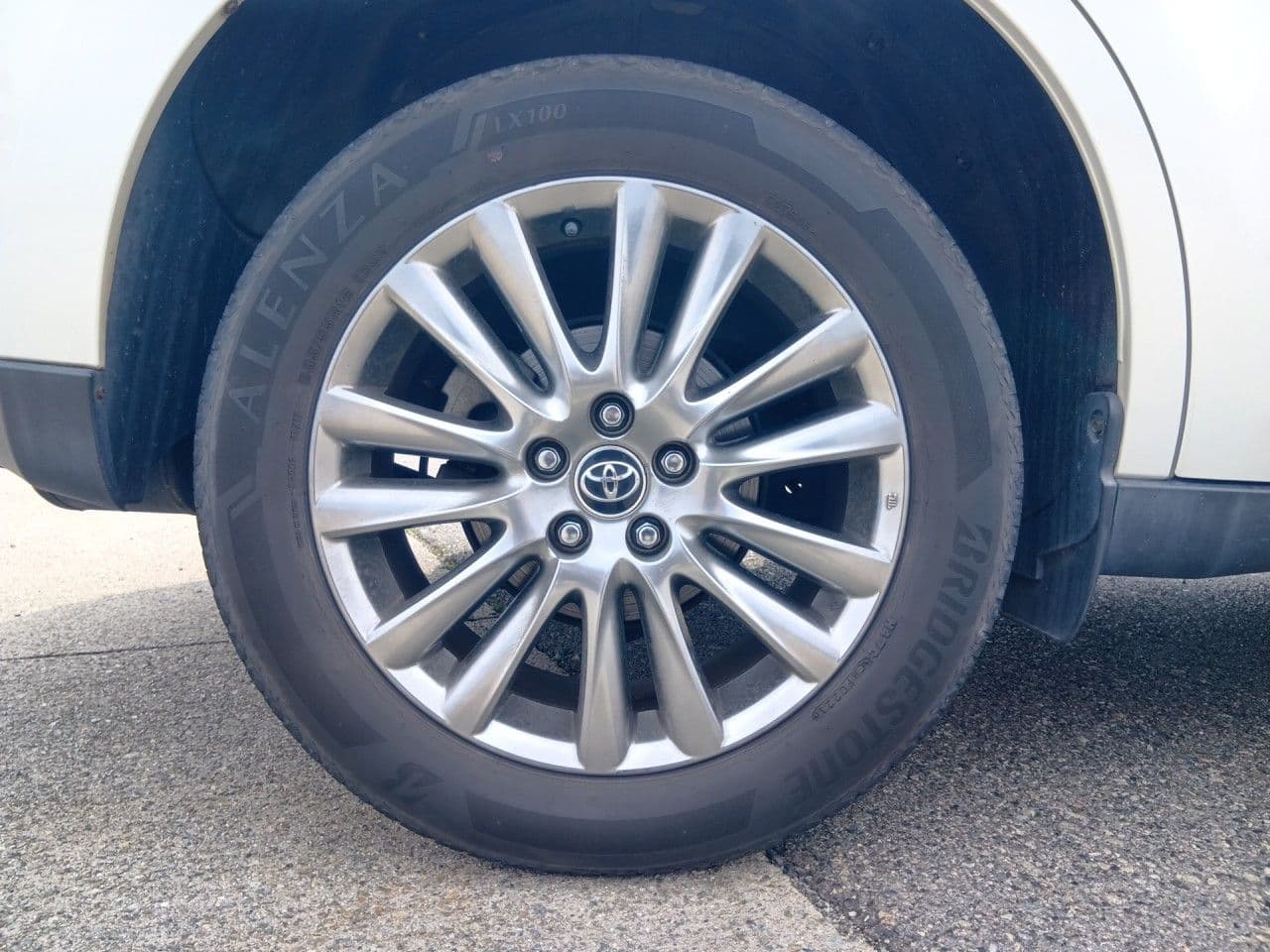 Vehicle SU00001376 large view 11