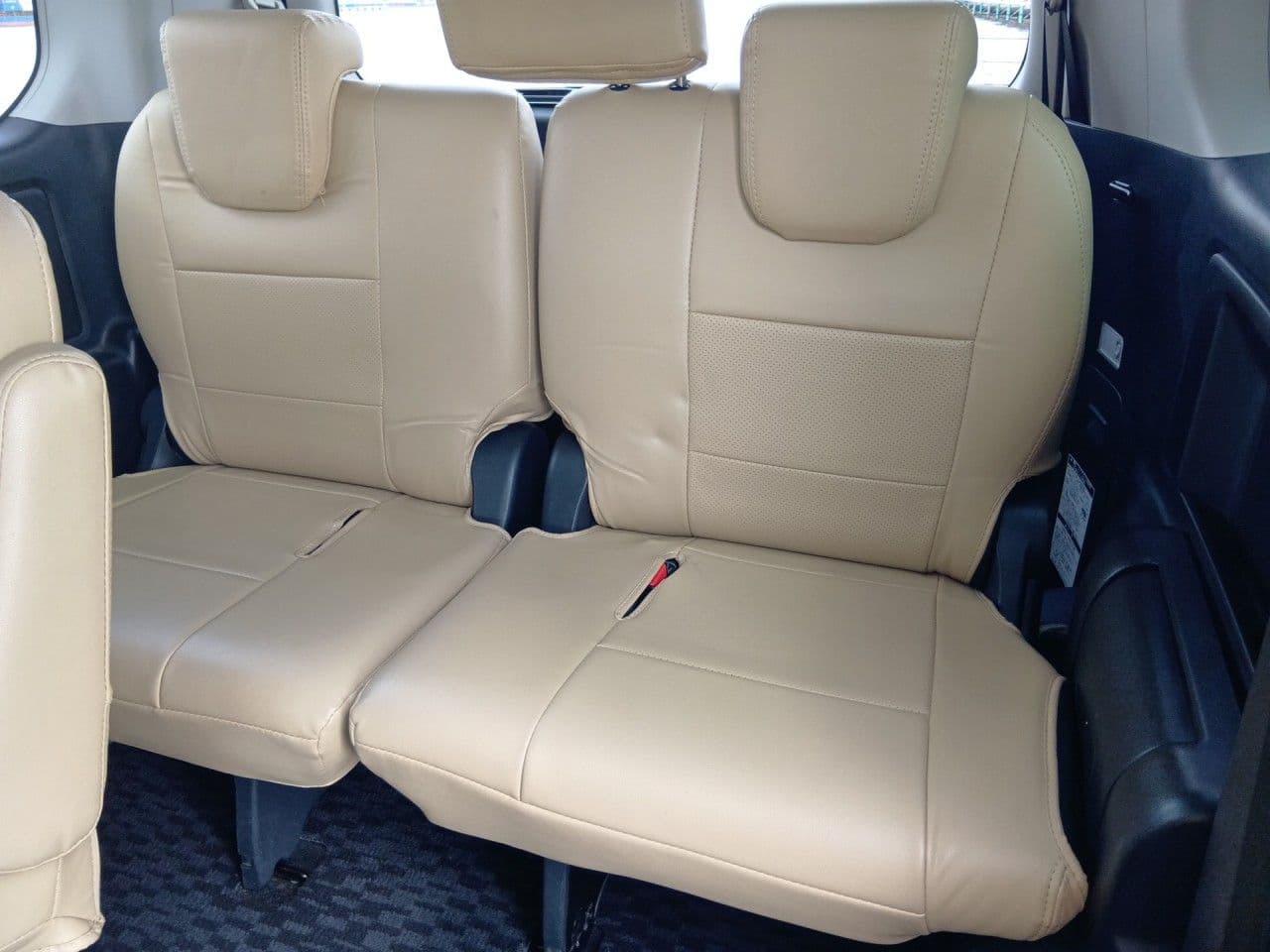 Vehicle SU00001381 large view 24