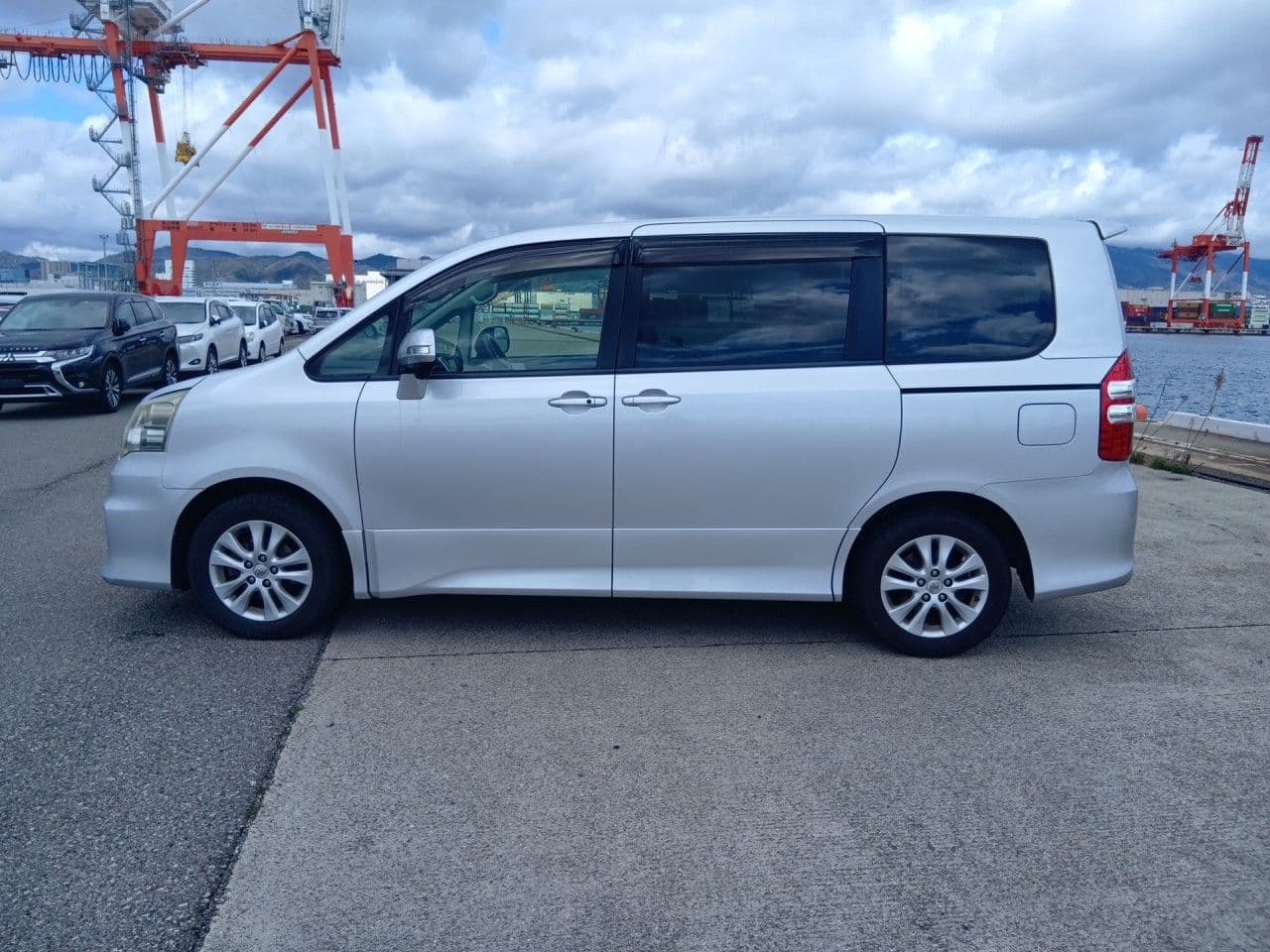 Vehicle SU00001381 large view 2